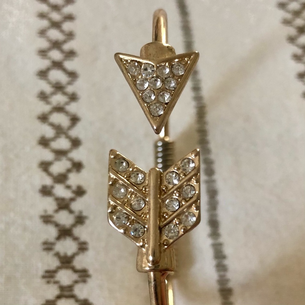 Arrow Rhinestone Bracelet - Picture 3 of 4